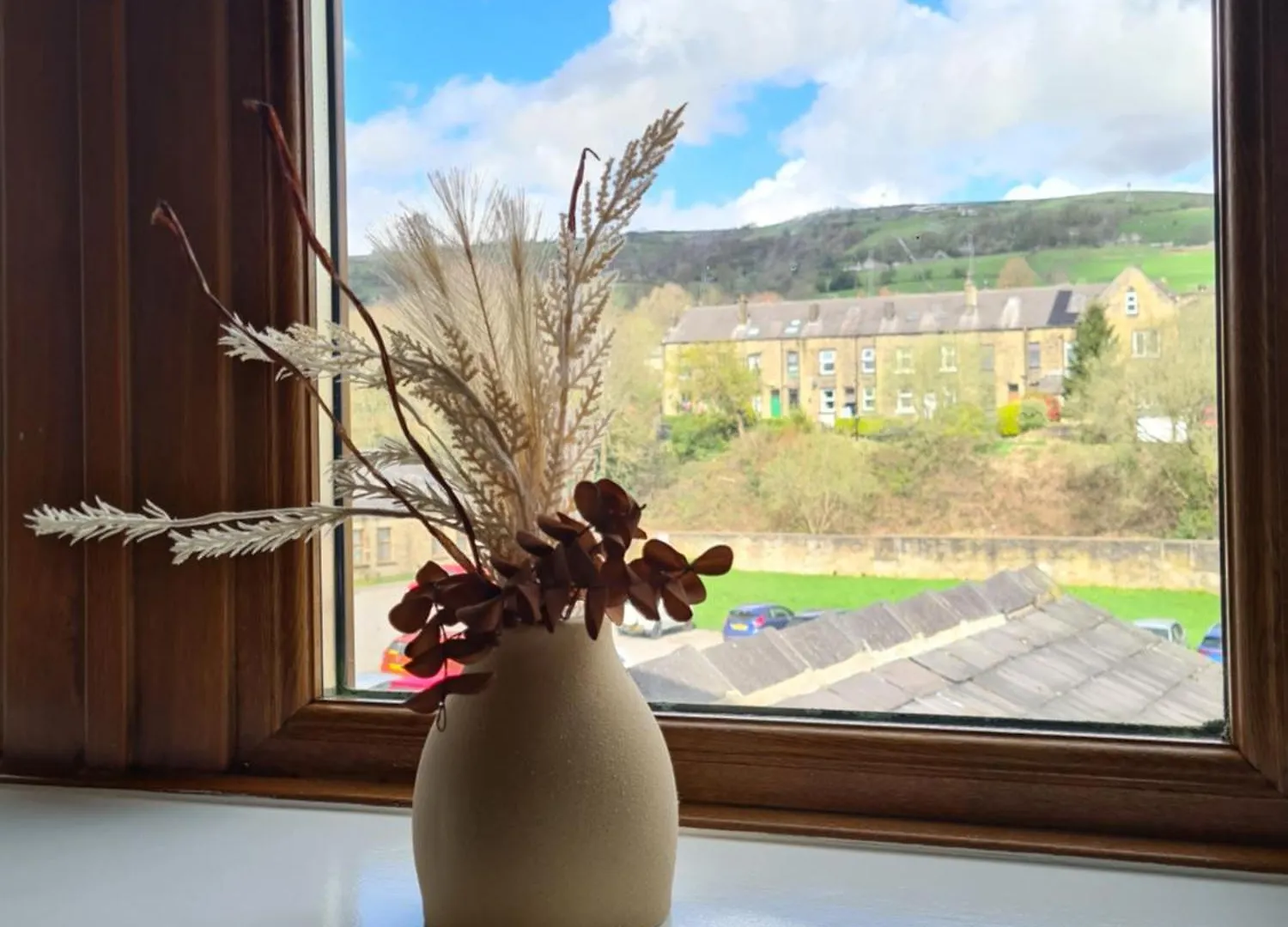 Spacious Mytholmroyd Apartment With River Views